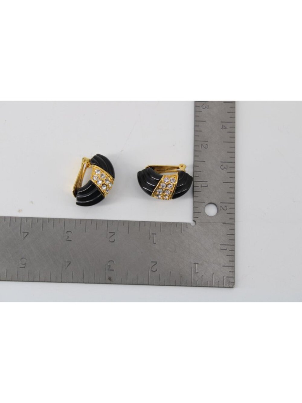 KJL Kenneth Jay Lane Black Clip On Earrings Crystal 94502 - Picture 4 of 4